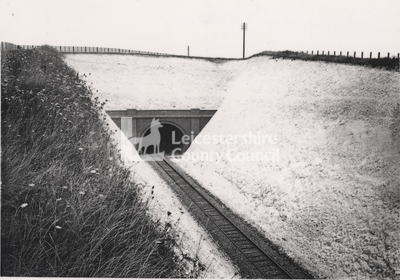 L1696 - Saunderton Tunnel fa'ade in Buckinghamshire.