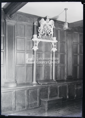 Mayoral bench in parlour
