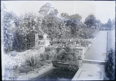 Lutterworth Road	 Garden