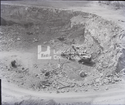 Quarries - excavator in pit