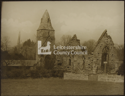 Ruined chapel, Hemington, Leics	