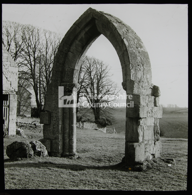 Ruined gate in Pickworth, Rutland