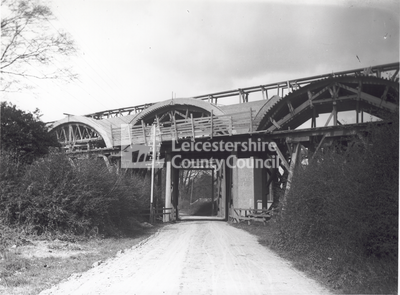 L3363 - Viaduct under construction, Gerrards Cross, Buckinghamshire.