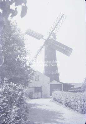 Windmills	- Skidby, East Yorkshire