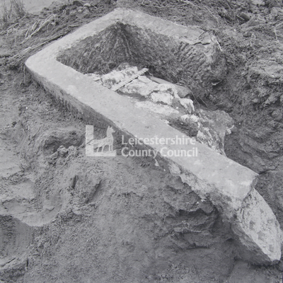 Archaeology - Stone coffin, Wanlip