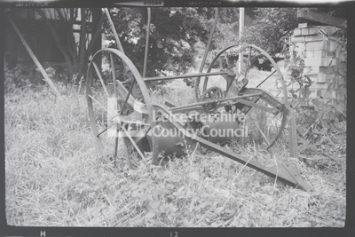 Agricultural seed roller