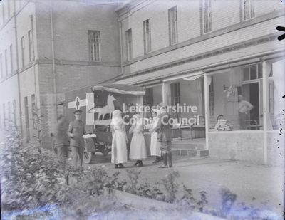 5th Northern General Hospital: Nurses And Soldiers